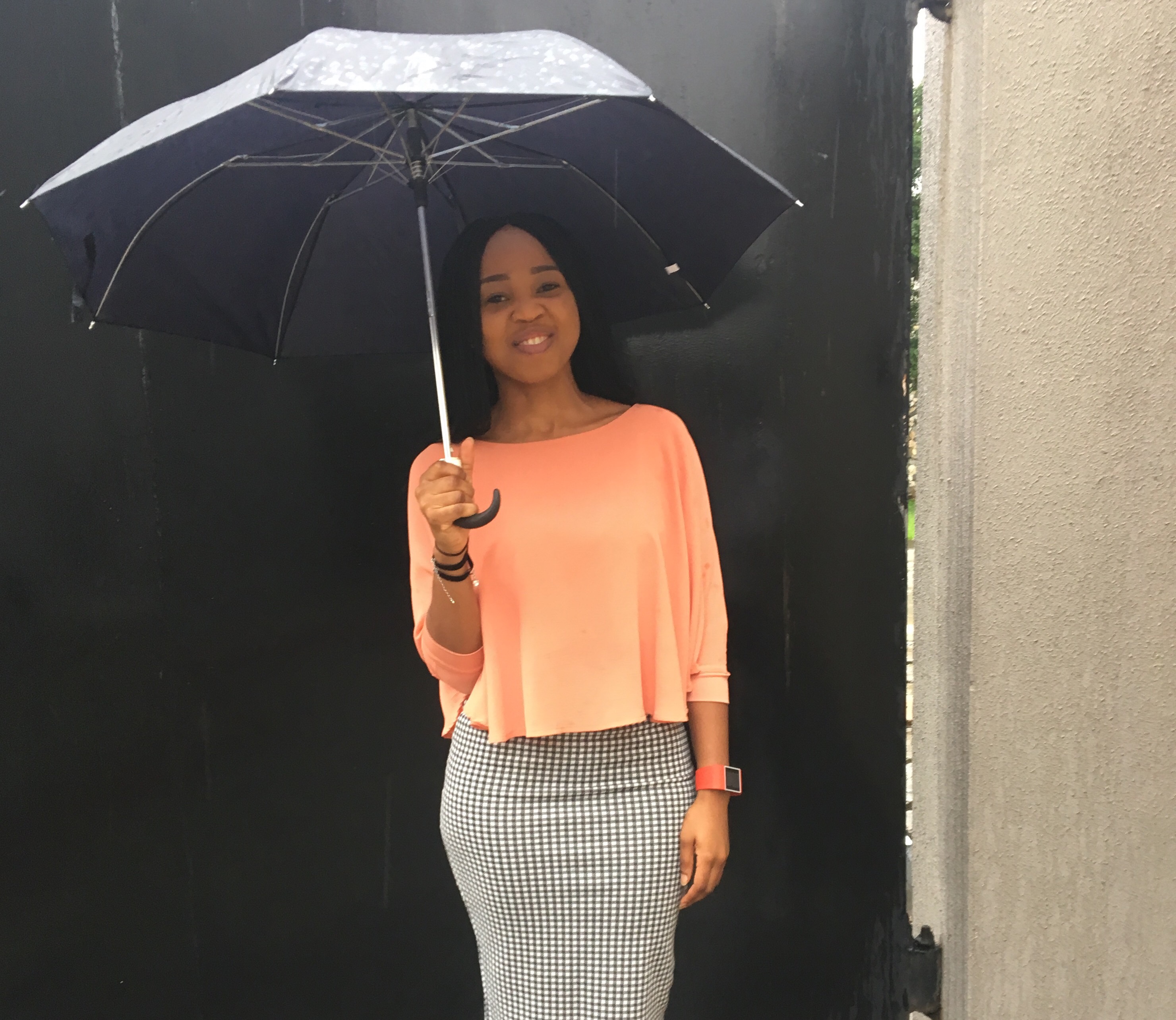 STYLE|Workchic: Peach & Check in The Rain