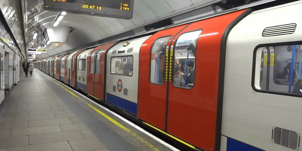 SHORT STORY| A Stranger On The Jubilee&nbsp;Line