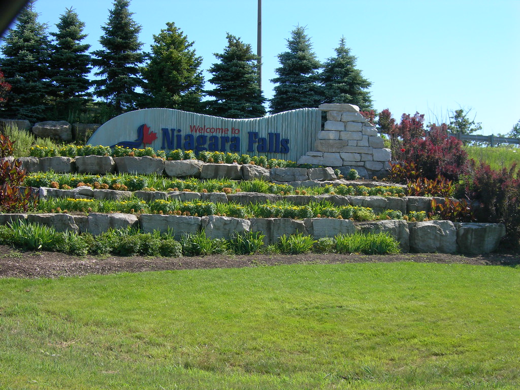 2697576748_3020cd8615_b